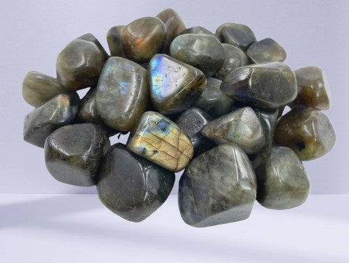 AmazeU tumbled labradorite stones with blue and gold flashes buy tumbled labradorite stones online